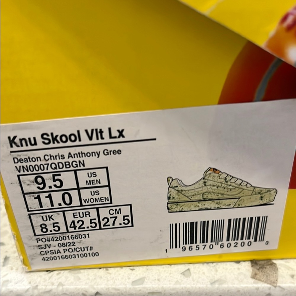 NIB | Vans Knu Skool Vlt Lx Sneakers | Sz 9.5 MEN - Picture 4 of 11